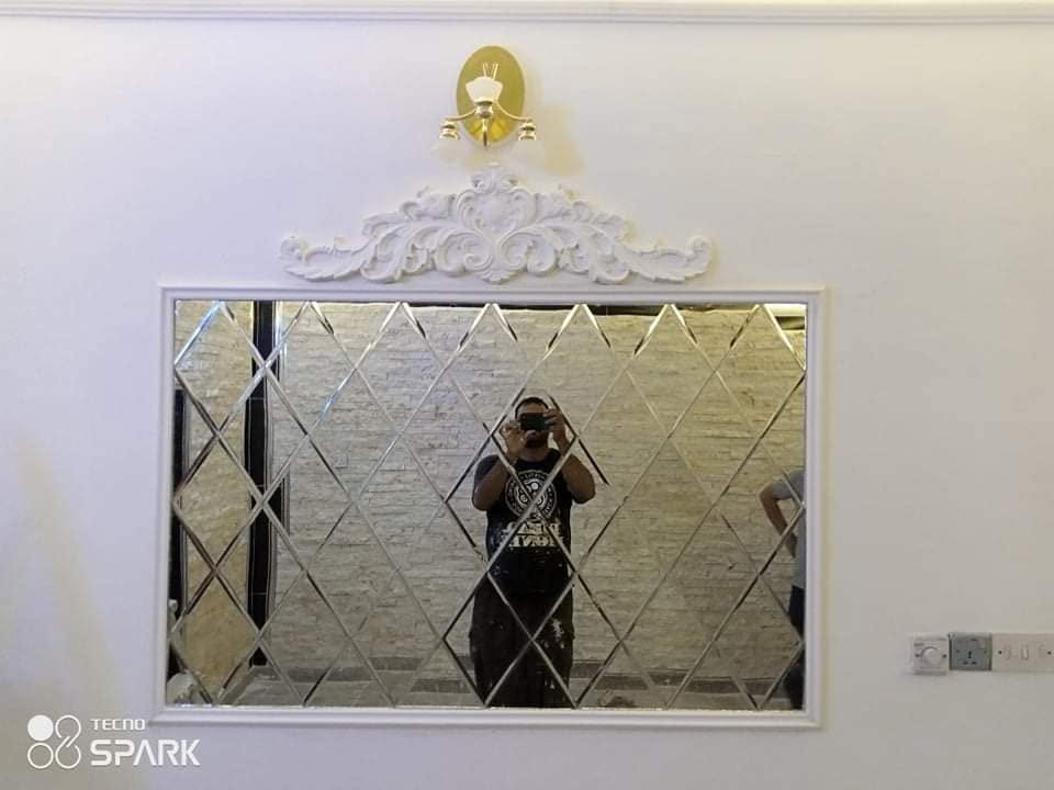 مقاولات ديكوراتي للعماره والترميم والديكور والنقوش المغربيه وتغليف جميع انواع البديل والورق وللاصباغ الداخليه والخارجيه معالجه وطلس باحتراف وتسليم العمل على الاناره وبمستوى درجه اولى
*********** واتساب

