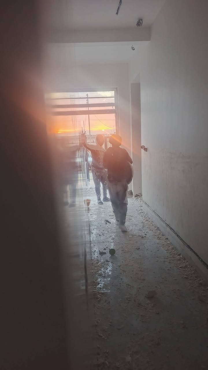 كادر لبخ من الموصل شقل شرط مصاطر ونضافه وتقان بل عمل. كرسته وعمل،، 6.. بس عمل المتر /3/وشرط جص فني مال موصل. ***********
