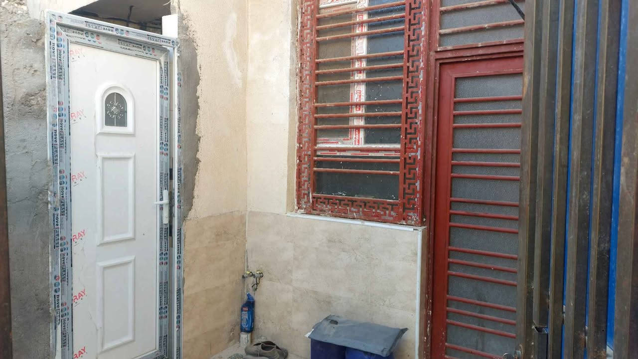 بيت للبيع بناء حديث ركن على فرعين 70م كربلاء المعملجي قرب مدارس العميد خلف مستشفى الوراث الامراض السرطانيه طابق واحد للاستفسار واتساب او الاتصال *********** كربلاء, العراق
