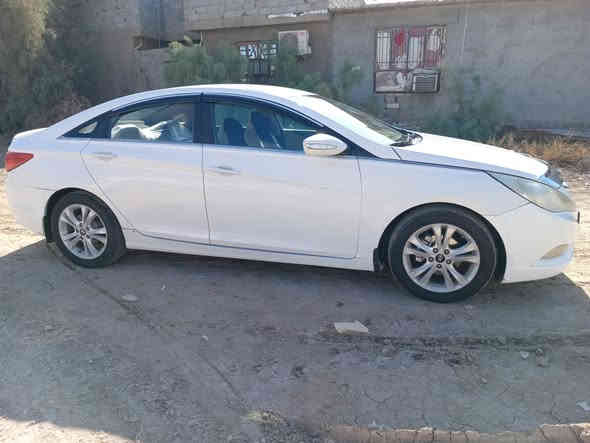 سلام عليكم أقرأ التفاصيل زين  سوناتا للبيع موديل 2013 خليجي رقم بغداد مشروع وطني رقم جديد وهزة جديدة محرك 2400 دوش كير أسبورت رياضي شفتات بالستيرن تحكمات أستيرن أدك جرس بل 120 شاشة كامرة دوارة تبريد قطعتين أشاير بالمري مري شفط كشن كهرباء أربعة دسك كاعية جلد تخم تاير باتري جديد بصمة وتشغيل عن بعد لايت زنون ثلجي عالي وناصي سيارة جاهزة  عل أربعة وعشرين حبة سيارة جديدة بس بيها حادث ومعمر تعمير درجة أولى وأنتم تعرفون المكفول أبيش السونار مع الصور هاي سعرها 108 وبيها مجال للشراي عنوان بغداد محمودية عل شارع العام للأستفسار هاتف *********** / *********** ملاحظة كورك بي واتساب
