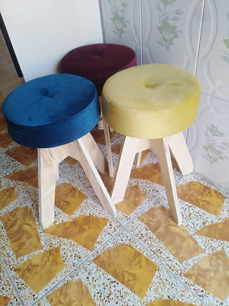 للفنون الخشبية 🪵
🔨 نجار محترف.. حوّل خيالك لواقع بلمسة خشبية.
✨ نصمم ونصنع: (رفوف مودرن - أثاث ذكي - ديكورات داخلية).
💯 خشب طبيعي 100% | جودة تعيش وتدوم.
📍 [بغداد الشعب]
📞 للطلب والاستفسار: [***********]
📥 "بيتك يستحق لمسه فنية"
