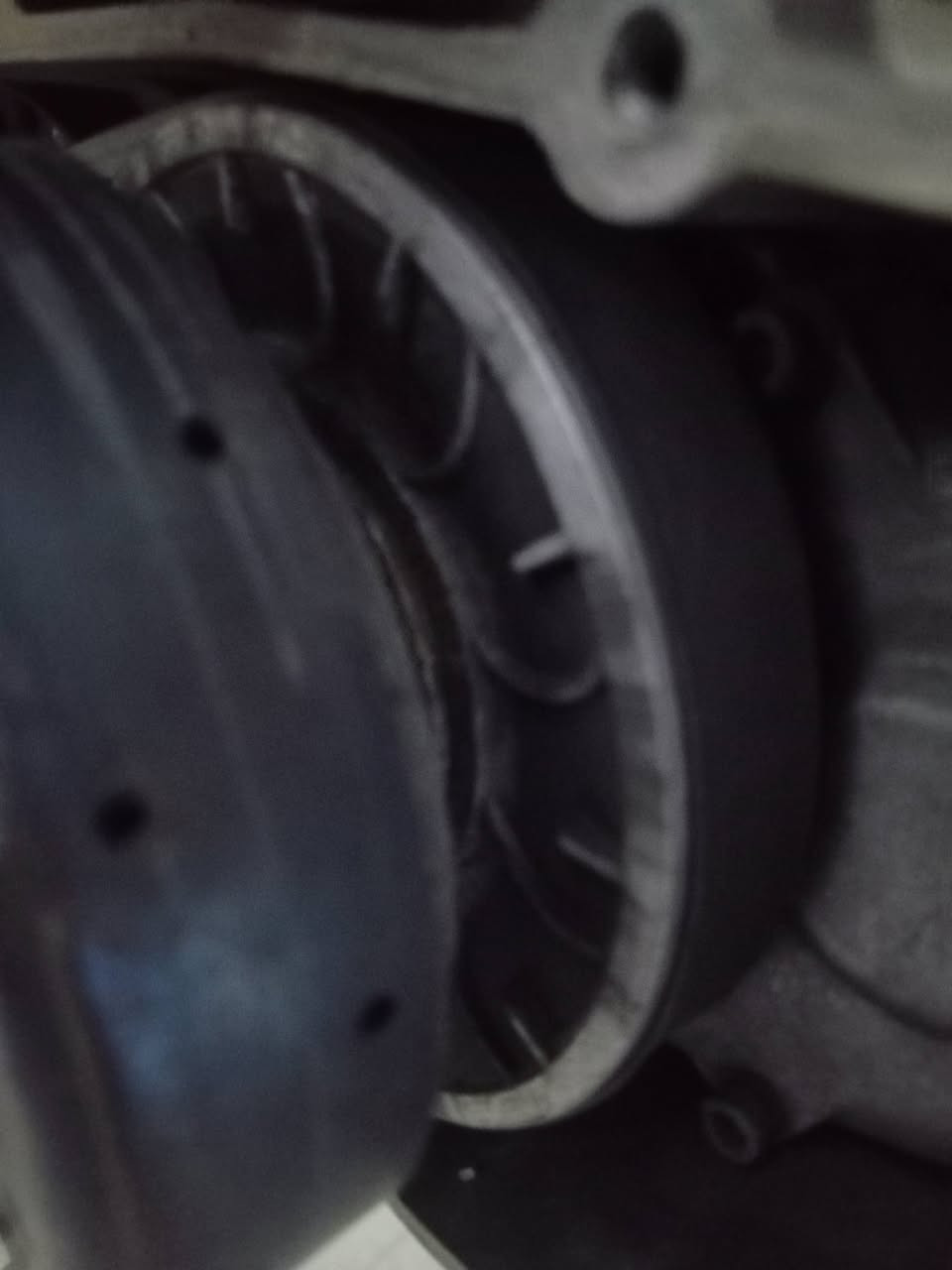 السلام عليكم زوج كلجات مطابق خرز وفايبرات وصفاك رياضي نضافة 90 بنز عالي مكان بغداد بلديات ***********
