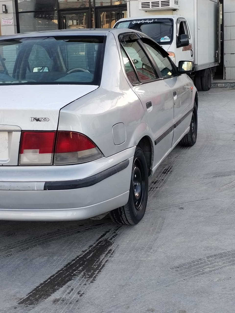 السلام عليكم موديل ٢٠٠٩ رقم بغداد انكليزي سنويه بسمي هزة جديده كشنات اماميه مال اللنتره تبريد شغال مكينه بيهة تبخير  ٣٥ مكان بغداد تقاطع درويش ***********
