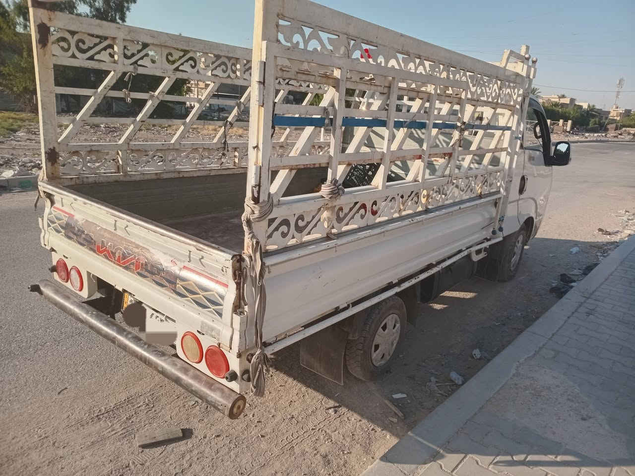 السلام عليكم للبيع كيا حمل موديل 18
رقم بغداد بسمي مكفوله شرط التحويل مكان  بغداد حي الأمين 
***********
