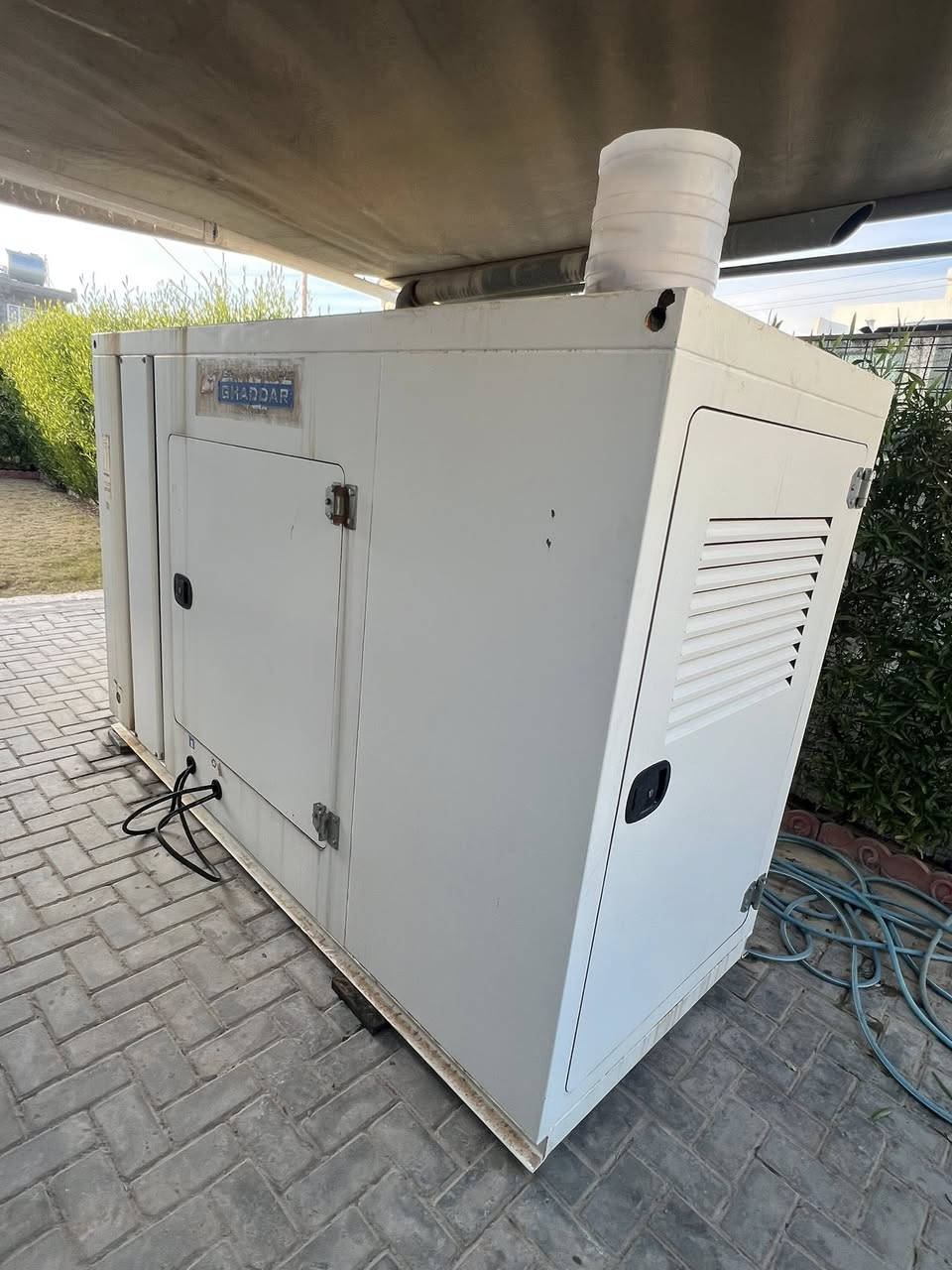 مولده 20كفي بيركنس  للبيع  عداد 20 ساعه نظيف جدا ممستعمل كاتم 100/100 رقم موبايل ***********
