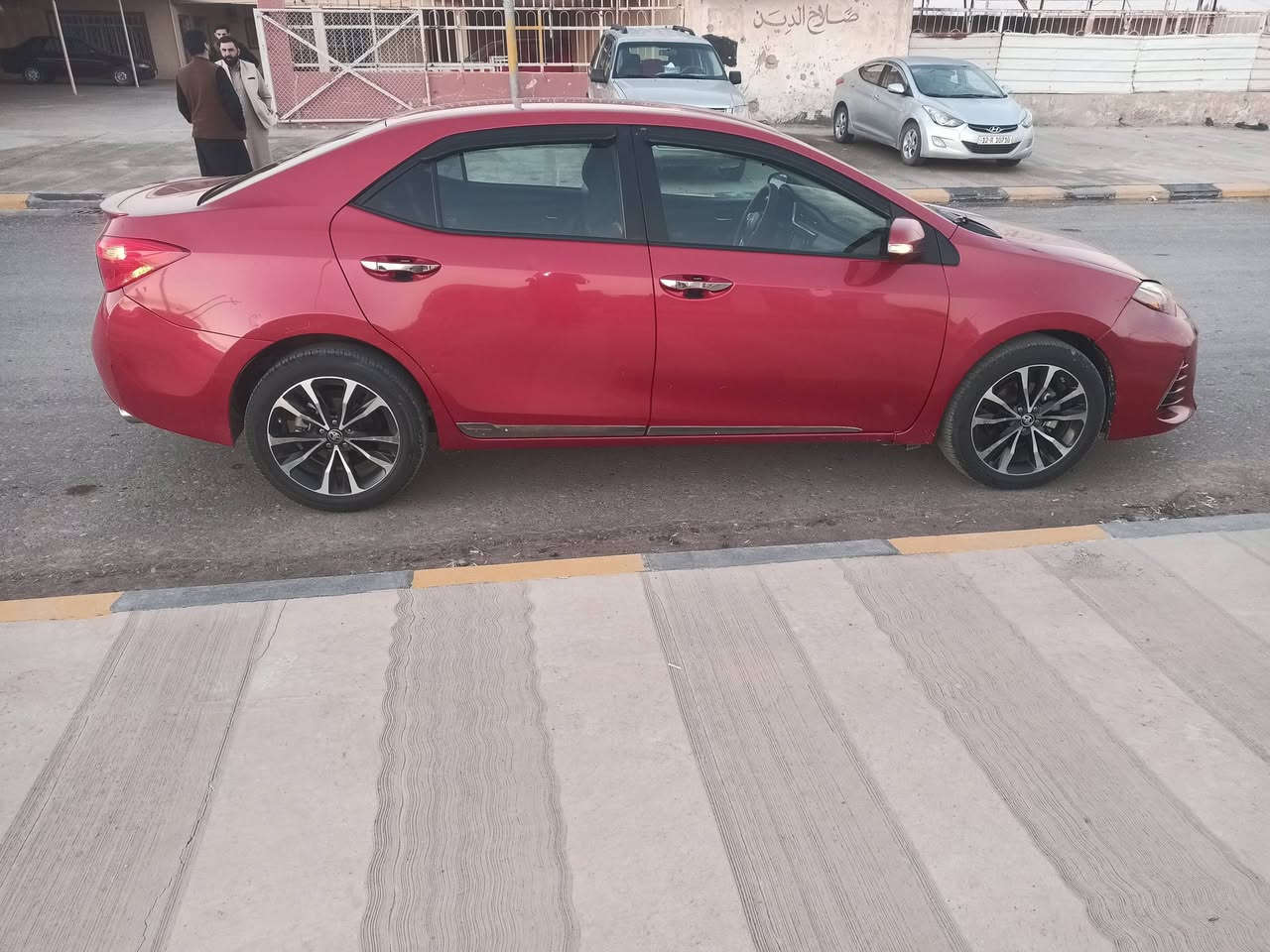 السلام عليكم كورلا للبيع ويرهم مراوس موديل 18 SL فول مواصفات وارد امريكي ضررها  جاملق وبنيد  رقم وهزه جديده مكان سياره بيجي سعره 128$ 
وبيها مجال ***********
