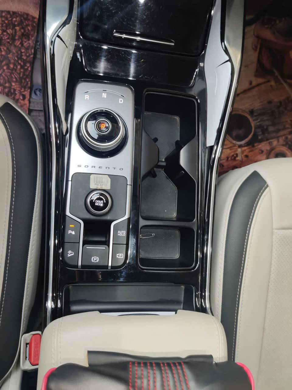 السلام عليكم للبيع سورنتو 2023 فول مواصفات 6 سلندر رقم أربيل الدولي تحويل مباشر ماشيه ٣٠ الف كفاله السياره السونار مرفق بلصور معروضه ب٢٨٠ وبيها مجال مكانها بغداد ‭
‭٠٧٨٨ ١٧١ ٧٥٦٤‬ ‬
