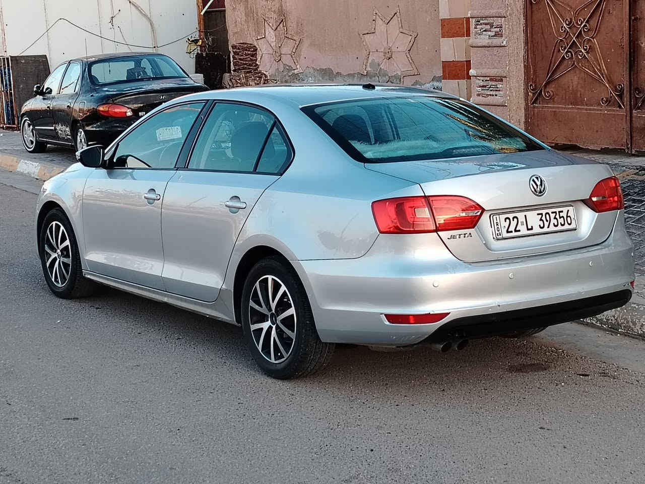 السلام عليكم ورحمة الله وبركاتة
للبيع او مراوس حسب القناعه جيتا 14 خليجي محرك 2000 تنفس طبيعي بدون تيربو وهاي السوالف سياره مكفوله قطره صبغ مابيه بيه هاي الطخه الي  بل باب الخلفي فقط وشرط الفحص الك
ماشيه 188 سياره عليه ادامه كامله يعني تاخذ ربع متصرف عليه وترايك للبصره 
سياره اشاير بل مري نظام سبورت 
السعر  128 وبيه مجال
رقم اربيل بسمي تحويل مباشر 
مكان سياره الأنبار الفلوجه الاستفسار عن الرقم *********** بي واتساب
