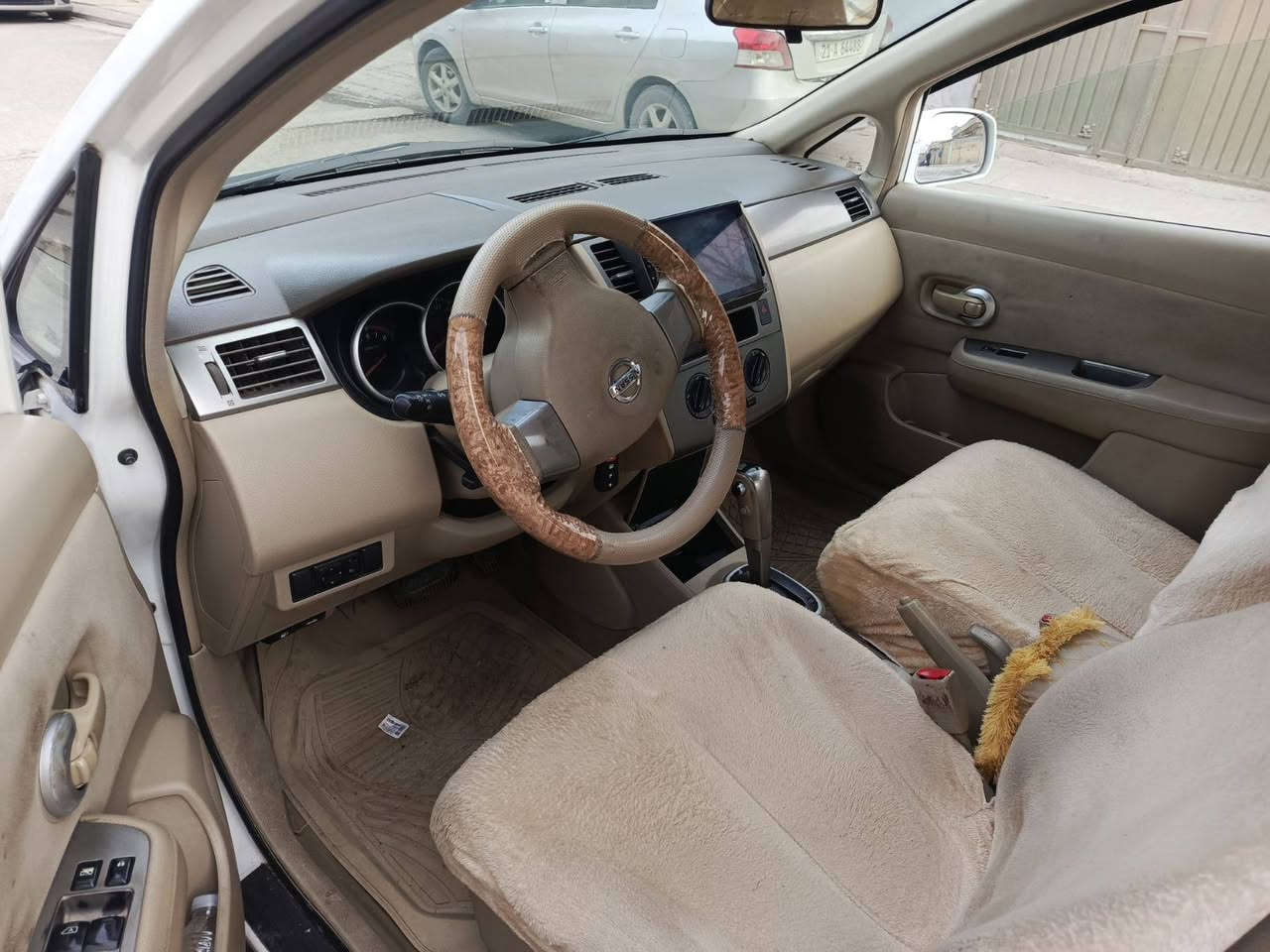 تیدا ٢٠١١ سپی بەفری بێ بۆیاغ بي ده عم بێ لێدران  سەنەوی تازەیە بەناوی خۆمەوە یە گێڕو مەکینەی بەشەرت مەکینە١٨ گەورە ٥سالە لای خۆمە نموونە لەجوانی 
***********
99معامه له يه كه م دخان, السليمانية
