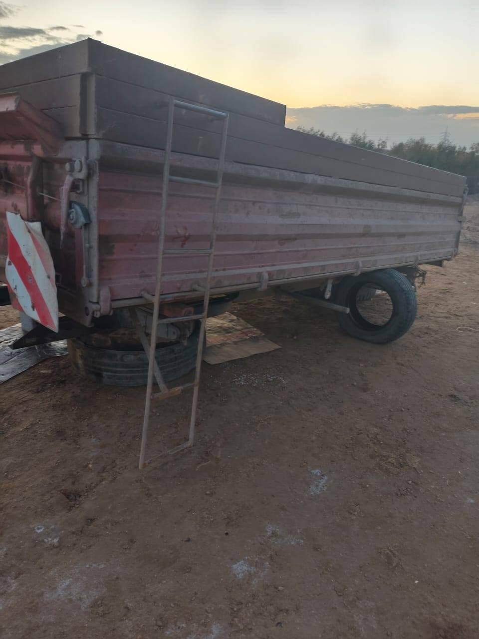 السلام عليكم بدي عكعك للبيع الماني ونج جديد ودبل شاصي جديد + باب مايلر جديد
***********
