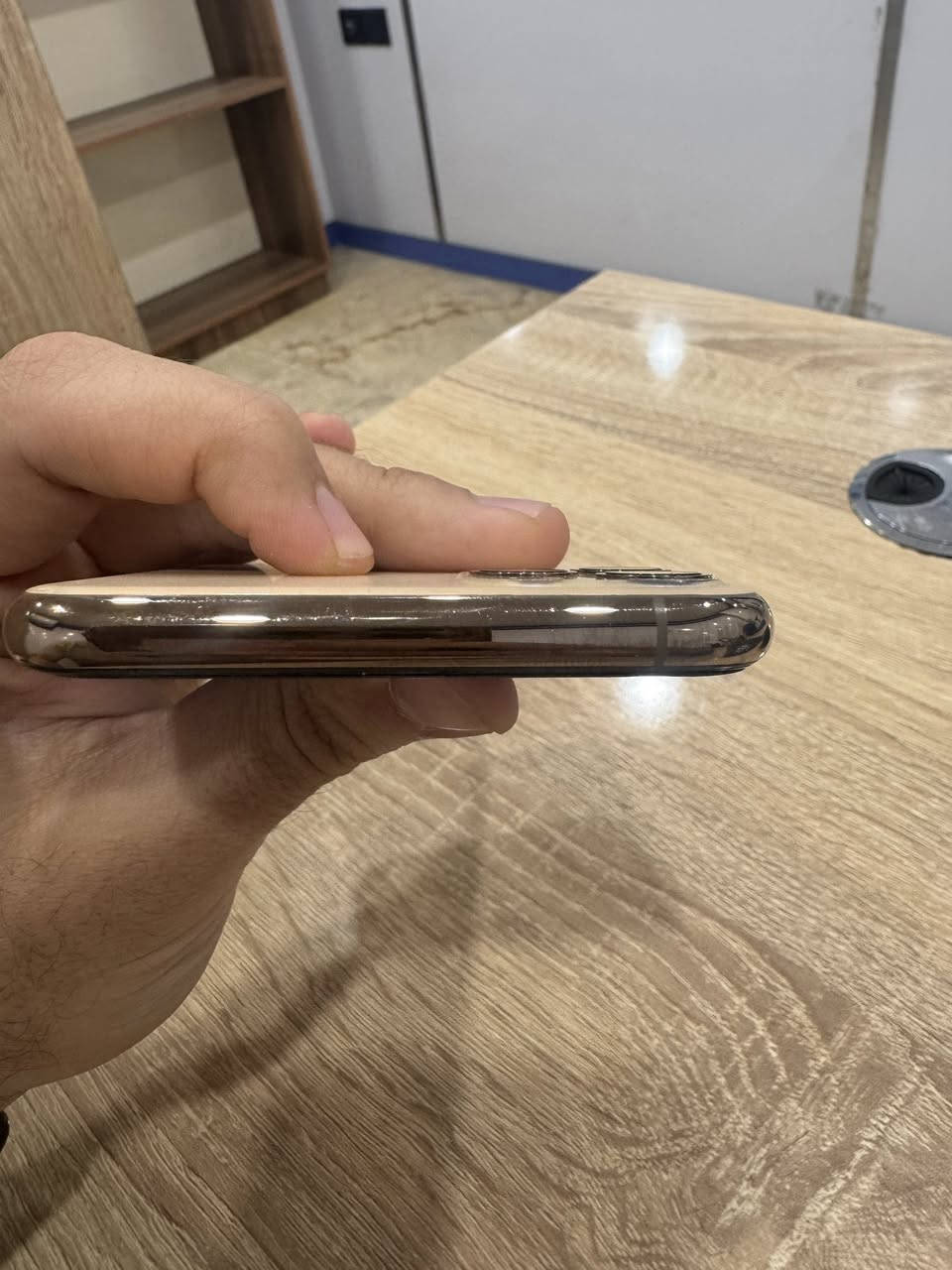 ايفون 11 برو ماكس512 كيكا
بطارية 87

بيه فطر بالظهر مثل ما موضح
السعر 400

واتساب ***********
