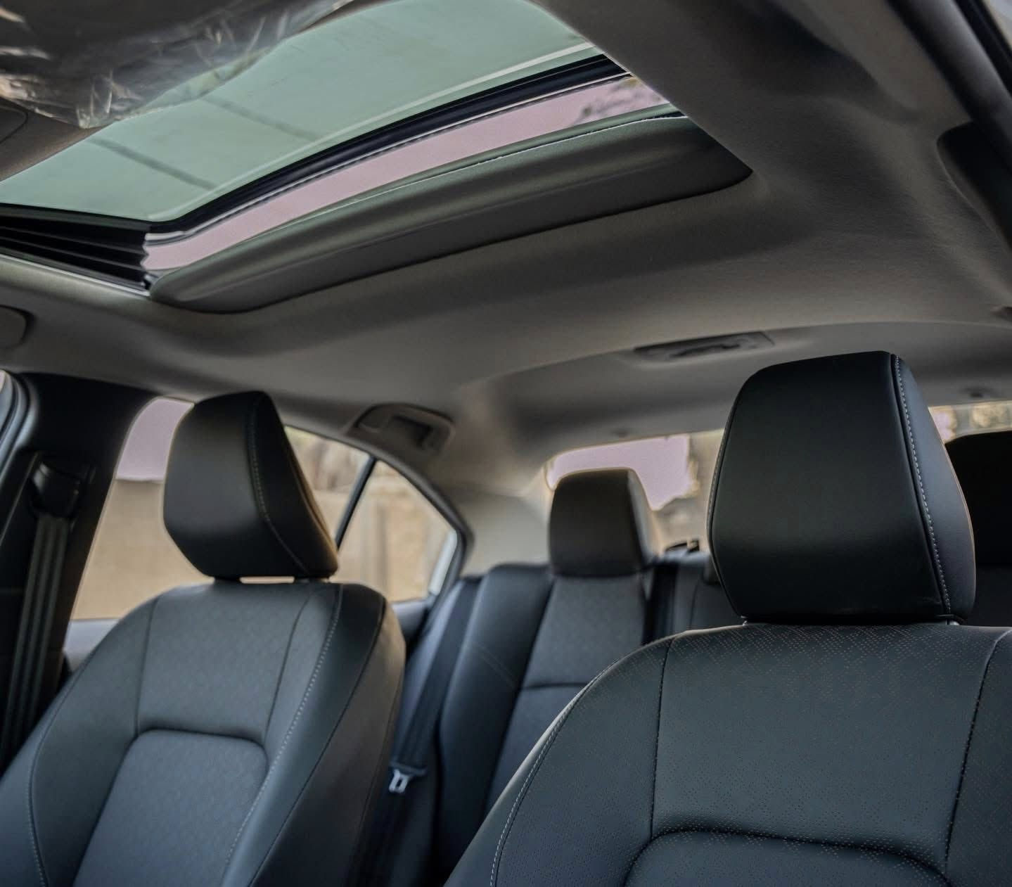 تويوتا كورلا 2025 فول مواصفات هايبرد⚡️شكل خليجي
🔺ام كرسي الكهربائي اعلى مواصفات بالكورلا🔻

الموديل : 2025. (خليجي ) .
المحرك : 1.8 هايبرد
العداد   : (12 ألف كيلومتر)
الارقام   : مرقم بغداد 
————————————
🏅أهم المواصفات للسيارة
————————————
🔅كرسي كهرباء ⚡️
🔅بصمة تشغيل وابواب
🔅فتحة سقف 
🔅داخل جلد 
🔅شاشة اصلية ابل كاربلي
🔅دشبول ديجتل
🔅تبريد قطعتين
🔅سايد بريك كهربائي_اوتوهولد
🔅لايت وبك لايت led زنون
🔅وضعيات قيادة +ev mode
🔅تبريد شاشة ديجتل
🔅حساسات ضغط الاطارات
‭0770 736 8065‬ 📞
