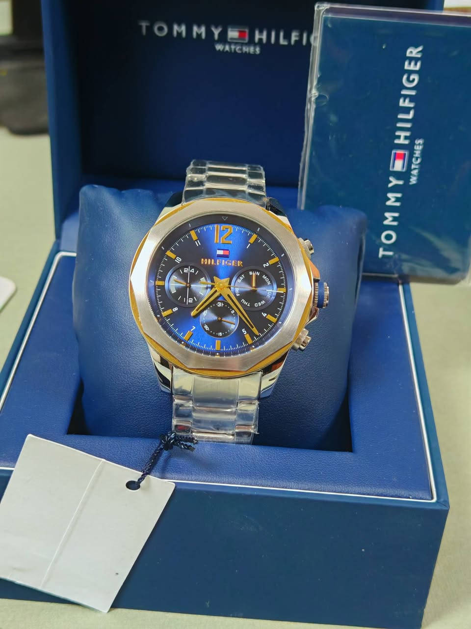 مزااااد مزااااد 
لدينا لكم اليوم مزاد جديد لساعه راقيه وانيقه الساعه تومي هيلفكر الامريكيه الشهيره الساعه اصلي كامل المرفقات مع الظمان سنتان 
المزاد يبدا الان وينتهي ساعه 4 فجر

الاعتماد على الماسنجر 

فتحة باب الساعه 55 دولار  واقل رفعه 5 دولار 

الساعه بطاريه
القطر 45
كرونكراف 
سنتر ايام الاسبوع
سنتر ايام الشهر
سنتر نظام 24
منفذ شهري
ارقام لامينوس 
البدن ستانلس ستيل 
مضاده للماء 50متر
طلاء ثابت
القفل دكمه
تاتي كامل المرفقات مع الظمان سنتان 

يوجد توصيل لجميع المحافظات


**إذا كنت صاحب هذا الإعلان وتريد حذفه لأي سبب، رجاءا أرسل رسالة إلى الدعم الفني**