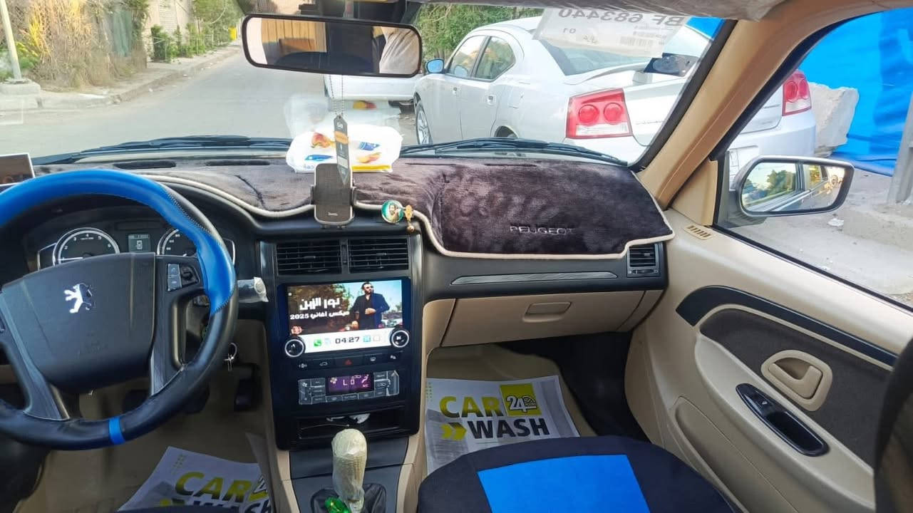 سلام عليكم 
بيجو 2025 اخت زيرو ماشيه ١٩ الف مماشيه هواي
(كفاله عامه ) عدا رصعه كلش صغيره بالبنيد  
السياره بعدها على ضمان الشركه 
الاسبير بعده منازل 
السياره حره وشرط تحويل ثاني يوم

 مواصفاته
شاشه 
كامره 
حساسات 
تحكم ستيرن 
أشاير بالمري
كشن كهرباء 
بلوتوث 
مرايات شفط كهربائي 
تبريد قطعتين
منضومه زنون اصليه 
هورن بوش 
سيبايه اصليه 

رقمها بغداد الجديد الدولي 
السياره احلى من الصوره 

السعر 95 وبيها مجال 
مكاني بغداد/ بغداد الجديده 

الرقم / ***********
اني مكلف بالنشر ممتواجد على النت اتصل على رقم
