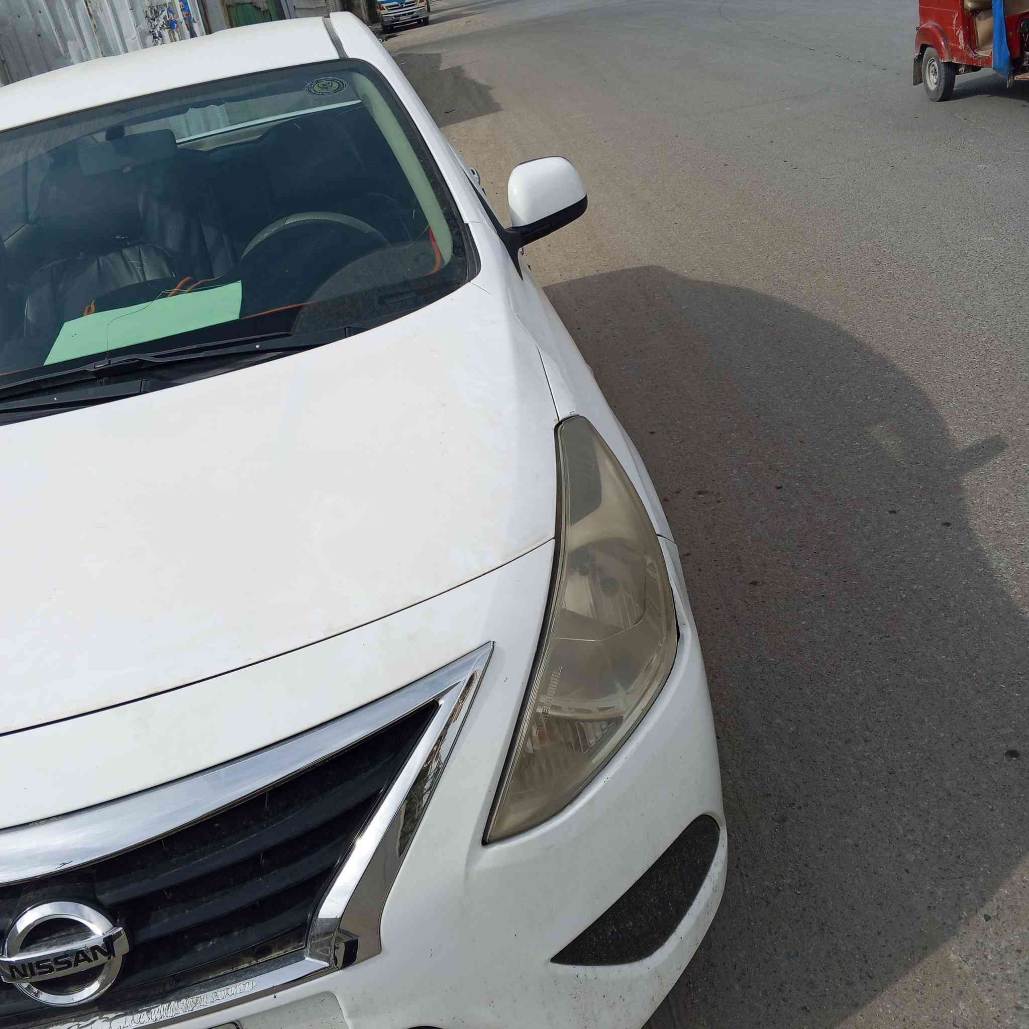 لبيع سياره نيسان سني موديل 2019 هندي بليته زركه ماشية 57 ألف بيها طخه بالباب وره الراكب مبينه بالصور والباقي مكفولة كير ومحرك وتبريد ثلج السعر 108 وبيها مجال بسيط الاستفسار الاتصال على الرقم *********** بغداد البلديات
