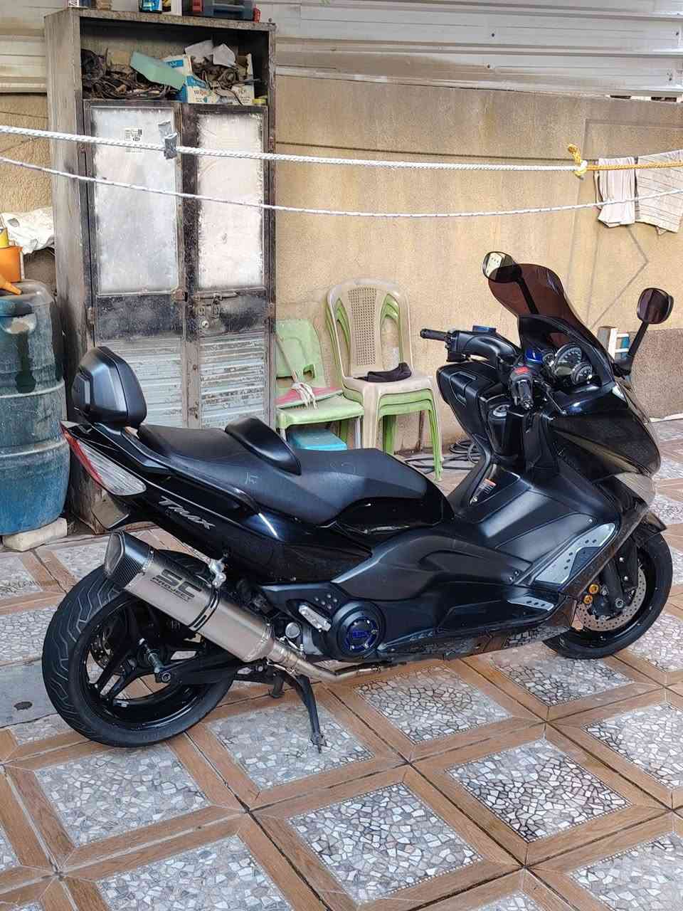 TMAX 2011
دراجة بحالت الوكاله مكفوله كفالة  من كلشي
دشبول احمر
صولنصة رياضي بروجيكن اصليه
ماشيه ٢٢ لف
سويجين
السعر ٣٥ ورقة وبيها مجال بصيط الطيبين 
مكاني بغداد الزعفرانيه راقم ***********
