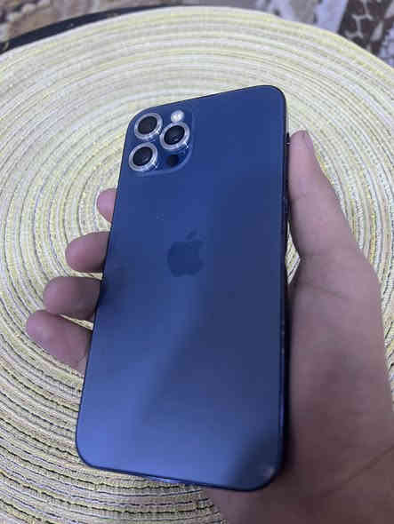 ايفون 12 برو شرق اوسط  ذاكرة 128 مبدل شاشة ثلاث خيارات وبطارية اصليه فيس ايدي شغال السعر 255 وبي مجال بسيط العنوان بغداد شراي اتصل ***********

