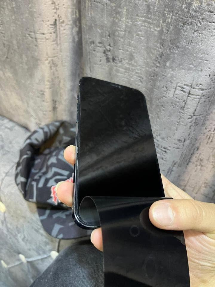 12 برو ماكس ذاكره 256 بطاريه 100 جديده اليوم خليتها مبدل شاشه اصليه شرط لمس والوان ولمس  بصمه لا تعمل 
سعره حلو جهاز 300 الف 
290 قفله اكرر بطاريه جديده 100 
كلشي شغال بلجهاز كامل شرق اوسط ***********AAA
