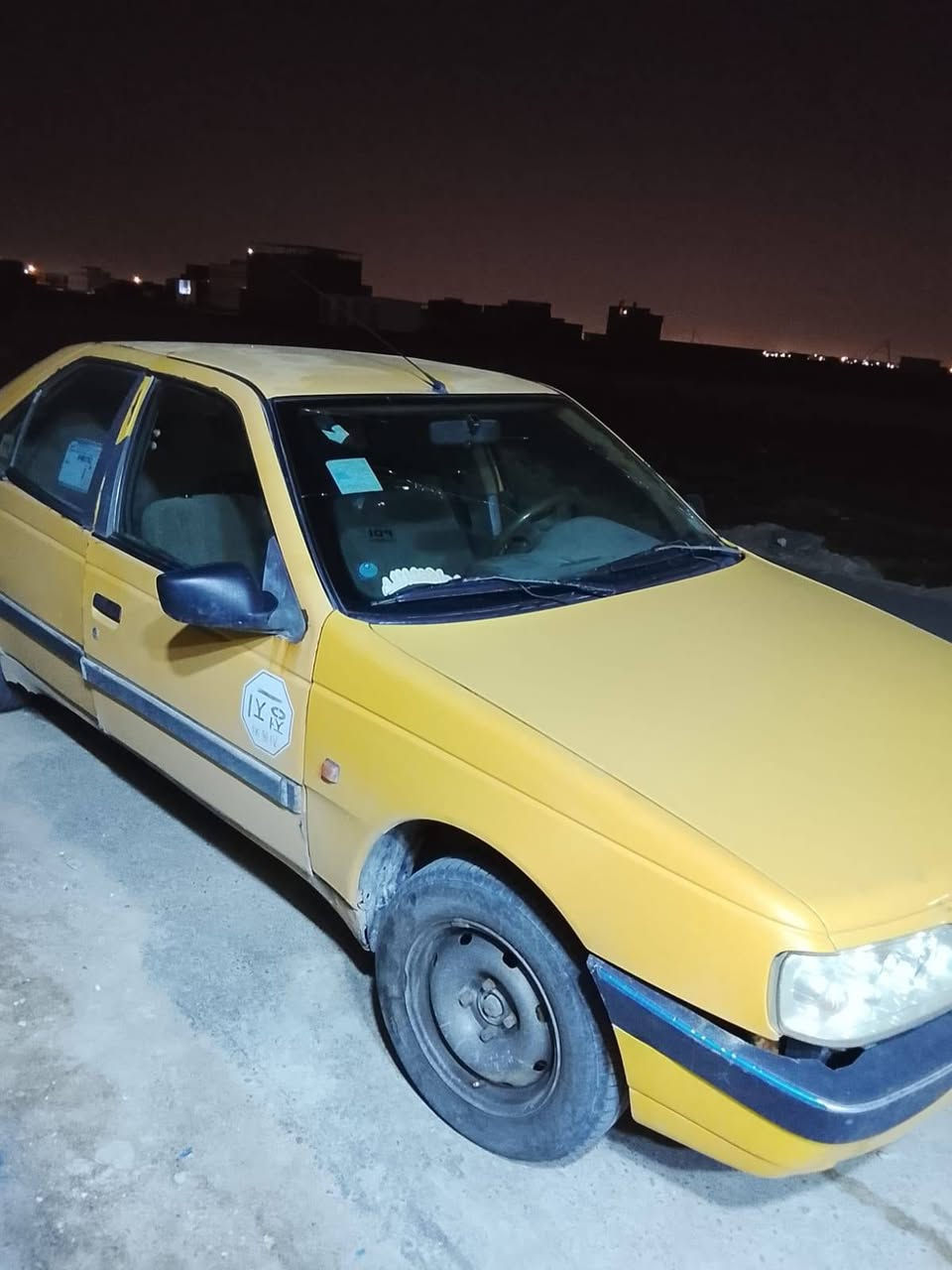 سلام عليكم بيجو 405مديل 2017تجويل ثاني يوم سنوية ستوها منتهية مستعجل على بيعته سعر ٢٥ بيها مجال قليل عنوان بصرة مقابل مدينة لامل رقم الهاتف ***********
