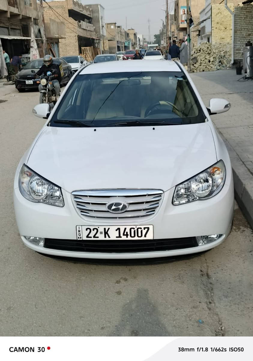 السلام عليكم
النترا موديل 2011 خليجي رقم اربيل إنكليزي باسمي تحويل مباشر سنويه وهزه جديده لل 2030
بيهه مكانات صبغ ابيع حزام بدون دواخل 
السعر 95 وبيه مجال بسيط
مكان السياره بابل للاتصال ***********
