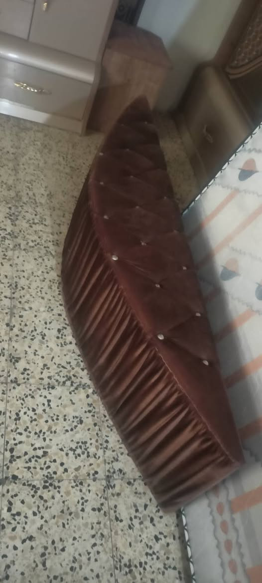السلام عليكم غرفه تركيه نضيفه جدا جدا 98 بالميه للبيع 13 قطعه للبيع او المراوس بصغيره سعر البيع مليون وربع


**إذا كنت صاحب هذا الإعلان وتريد حذفه لأي سبب، رجاءا أرسل رسالة إلى الدعم الفني**