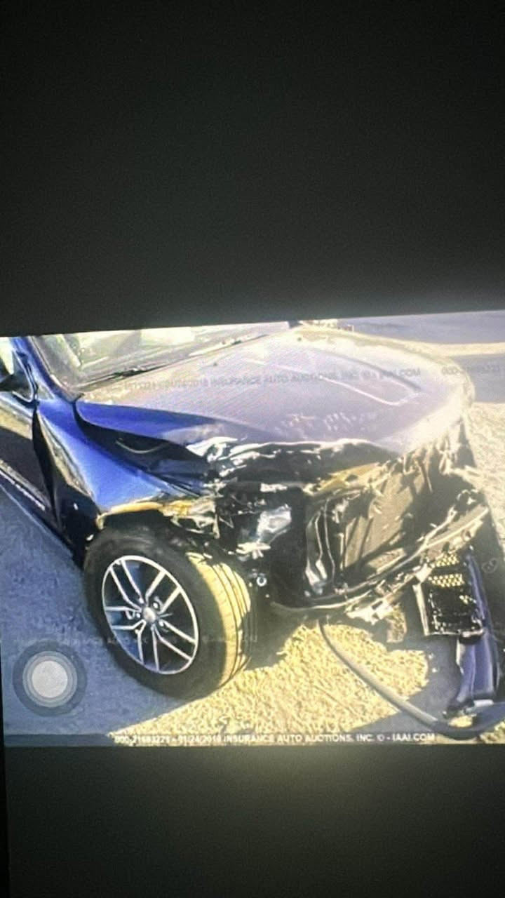 السلام عليكم شباب
لبيع او مراوس
جيب لاريدو لمتد 
موديل 18
فول مواصفات عده الرادار /  بنوراما 
تشغيل عن بعد
كشنات خزن
توقف ذاتي
 حداديه/ تخم تاير كله جديد
كشنات كهربائية/ تبريد ثلج/ دوشمه جلد طبيعي /تحكمات / شاشه حساسات خلفي / رقم بغداد تحويل عنده الطلب /
الضرر بنيد جاملغ بدون دواخل
سعر السياره 190وبيها مجال  
مكان السيارة المنصور 
 وات ساب ***********
