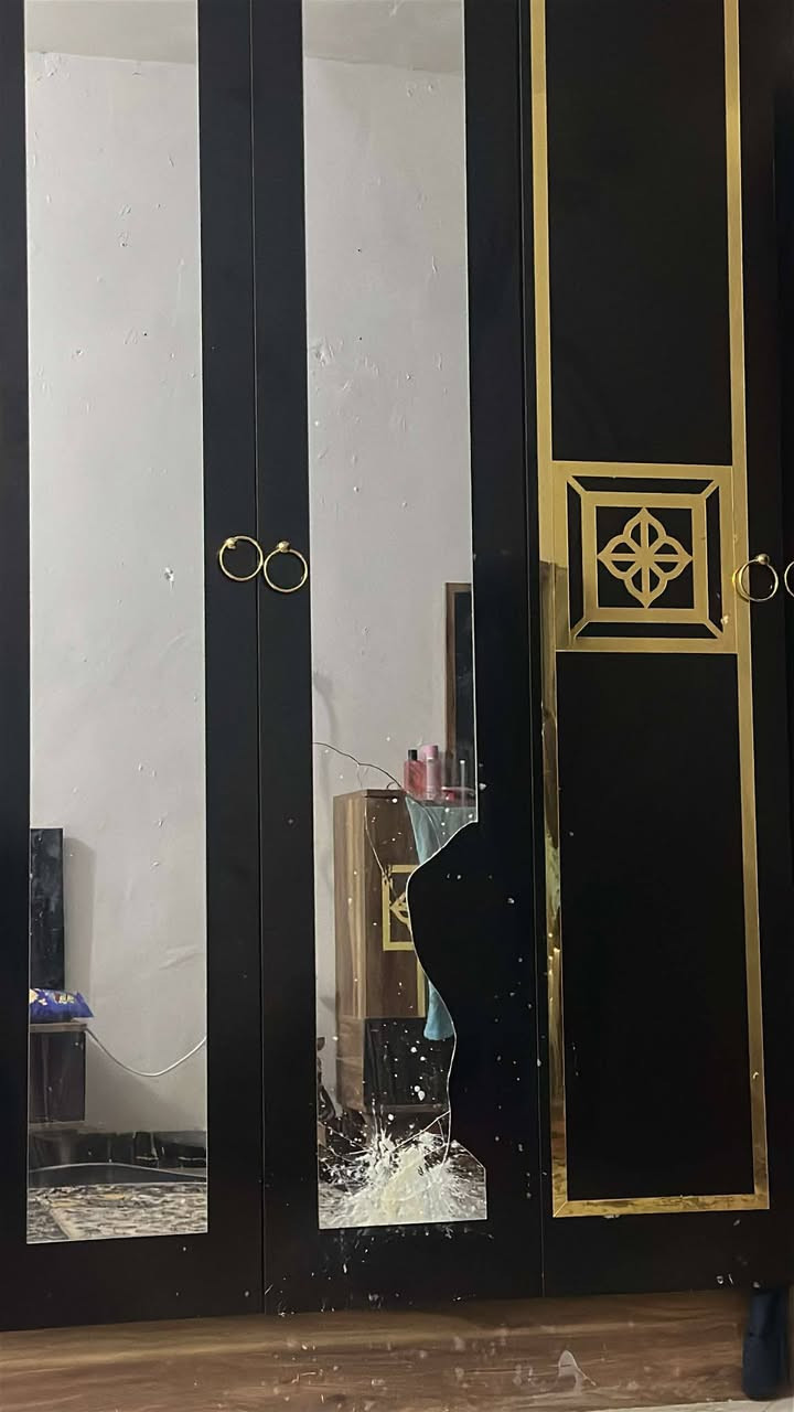 غرفه تركيا ٧قطع مشتريها ٧٥٠ جامه مكسوره مالت الكنتور غرفه نضيفه كلش السعر ٥٥٠وبيها مجال العنوان الدوره الميكانيك ***********رقم بي وتساب
