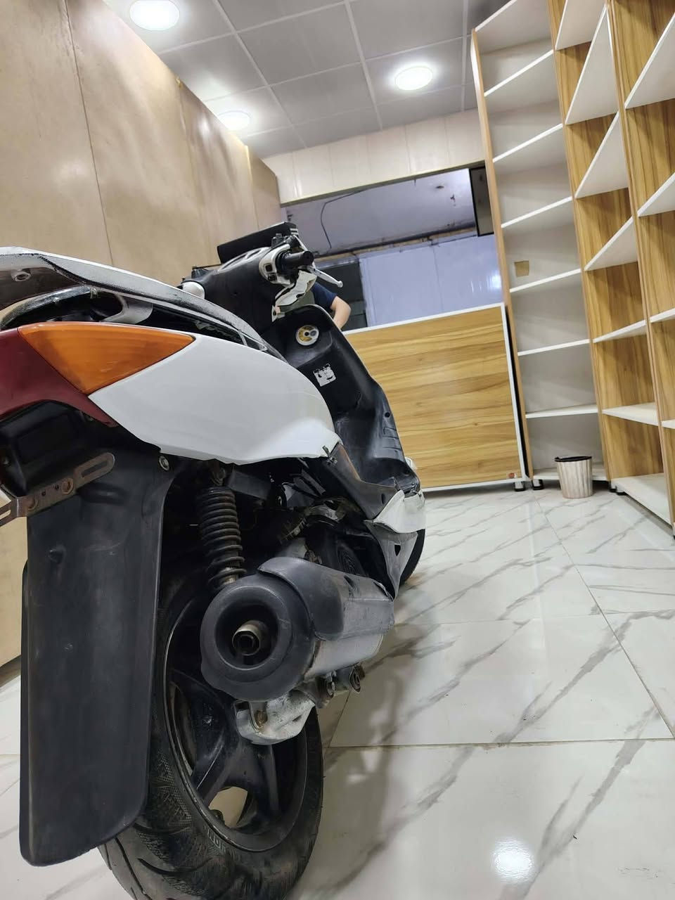 سلام عليكم
دراجه سكنس نثيه موديل 2005
دراجه تخم تاير جديد
كابريتر جديد اصلي
باتري جديد
مسجل بلاتوث
دراجه نيضفه كلش
دراجه بيه خيط بخار 

سعر 250وبيه مجال
المكان بغداد المعامل الباوية
☎***********
خاص مفتوح 

مكاتبه بسمي
