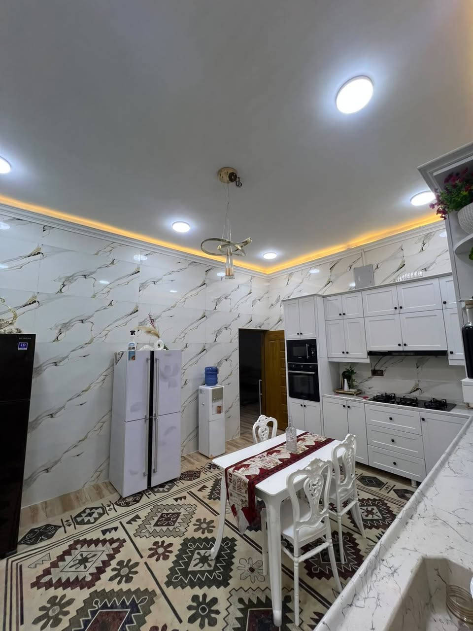 بيت للبيع في ابو الخصيب قرب المحكمه الجديده
مساحت البيت 200 متر ركن على شارع تبليط 

البيت يتكون من كراج وحديقه وصحيات داخليه وخارجيه وغرفتين منام وهول واستقبال ومطبخ 

البيت بناء جديد وبناء جناي مو مال سوك 

سعره 110 وبي مجال 

***********
