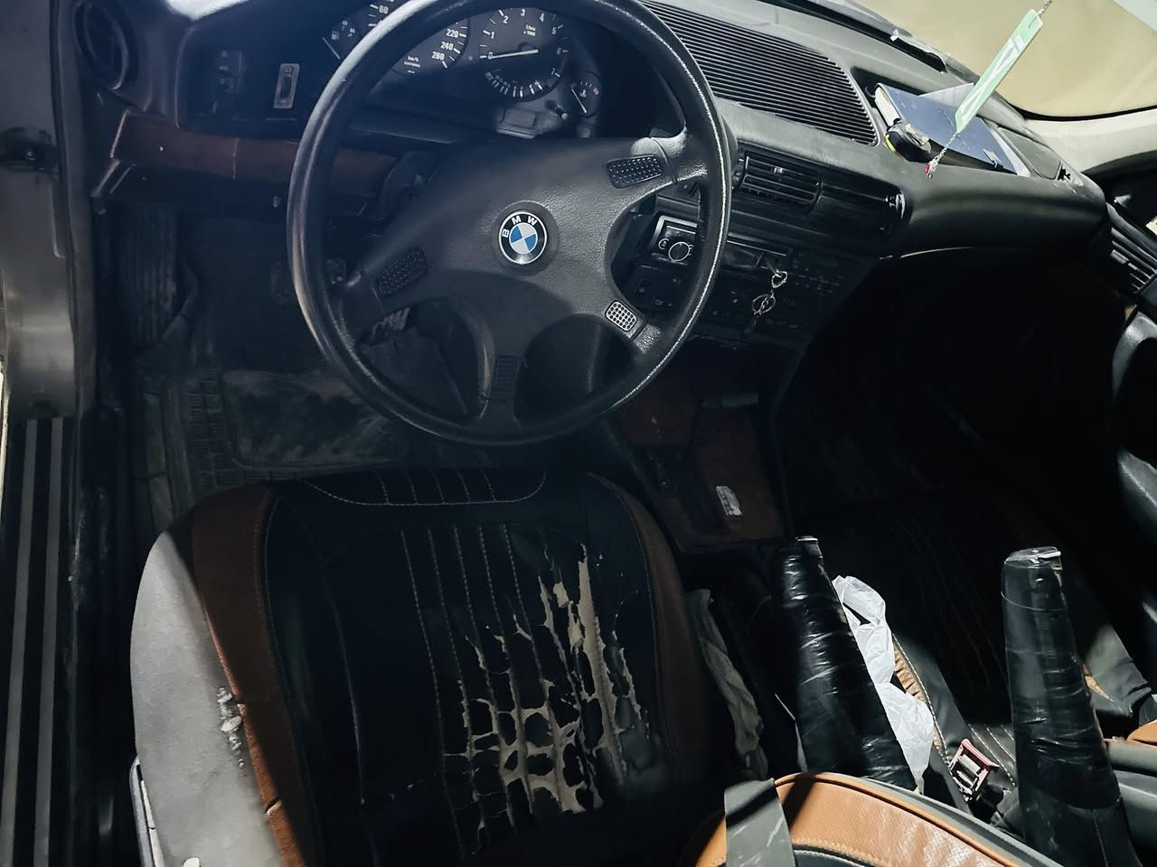 للبيع ٥٣٥ كلشي بلاد موديل ٩١ كير ميكانيكي مكينه وكير حاويه جدد تبريد ثلج بيع مستعجل سعر ٥٧ وبي مجال  مكان السياره بغداد ابو غريب ***********
