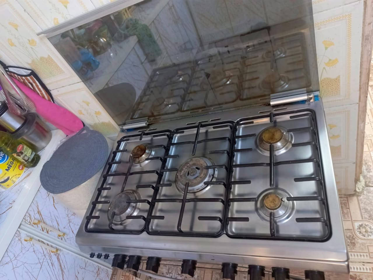 غراض بيت للبيع كله جديد مكاني كركوك حزيران ***********
