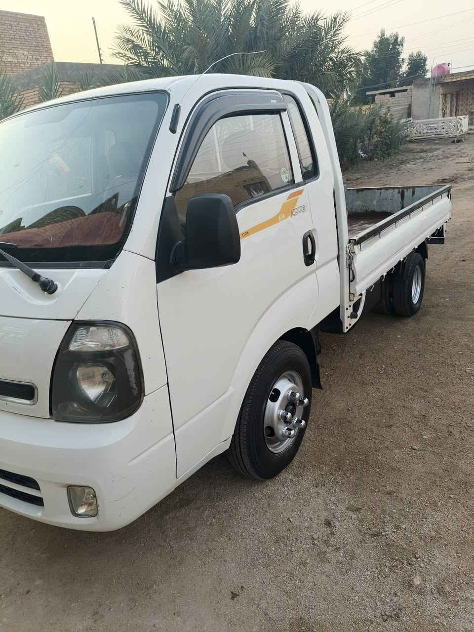 السلام عليكم كيه فحل مفتوح مديل 2018 سياره جديده كامله من كلشي مكينه بيه مسكر  جديده وكير وشاصي ورقم تخم محور14 تاير كله جديد سنويه جديده لل 28 تحويل مباشر سعر 120وبيه مجال ***********  ***********
