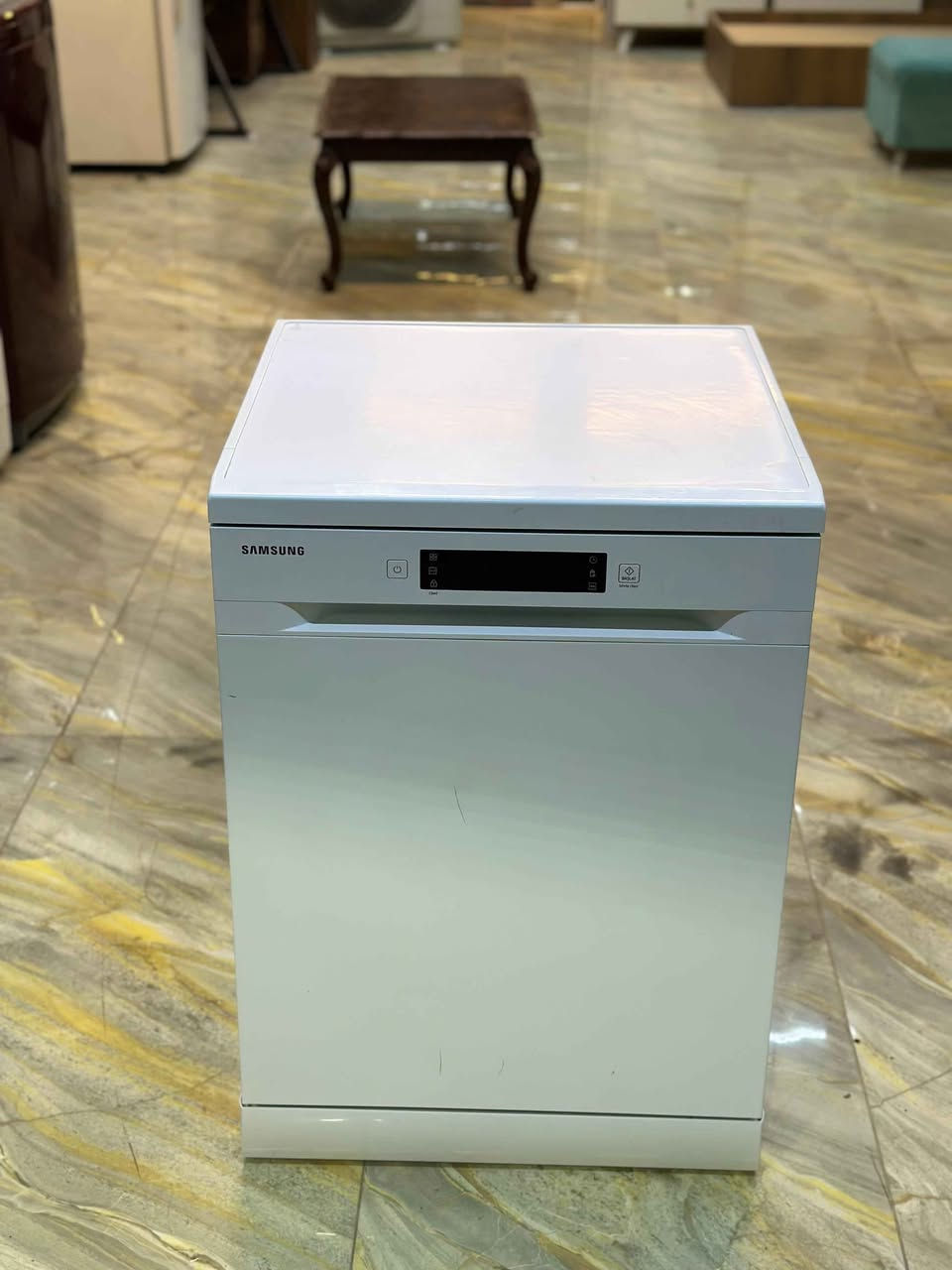 غسالة صحون ماركة سامسونك حديثة جدا نظيفة جدا 🌹🌹🌹
السعر 300الف 🔥🔥🔥
موصل الجانب الايسر /حي المثنى 
🌿🌿🌿🌿🌿
الشارع المقابل لمنتزه المثنى
✅شارع عمارة النخيل 
✅وماكس جيم 
✅وازياء النمور 

داخل الفرع بالنزول قرب كراج  غسل السيارات   

(منزلي) لبيع الاثاث المستعمل 
متواجدون من الساعة ال 1ظهرا الى 8مساءا https://maps.app.goo.gl/BFTrpaanCHgXHP4H6?g_st=afm موصل, نينوى


**إذا كنت صاحب هذا الإعلان وتريد حذفه لأي سبب، رجاءا أرسل رسالة إلى الدعم الفني**