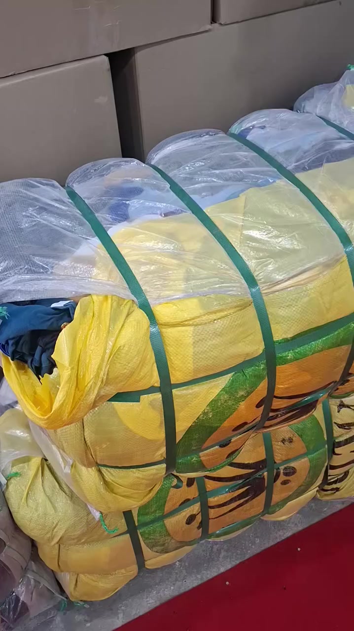 ***********
***********
