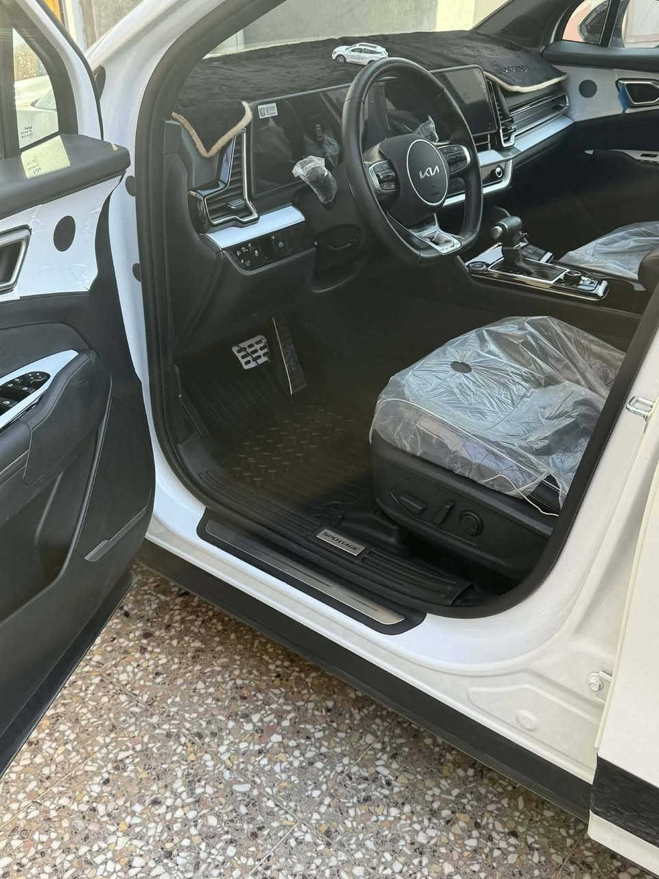 سلام عليكم سبورتج جيتي الأين موديل2025 البيع فقط وغير متواجد على فيس ماشي 3000 فقط سعر 270 ابسمي رقم بغداد فول مواصفات مكفوله كفاله عامه ***********
