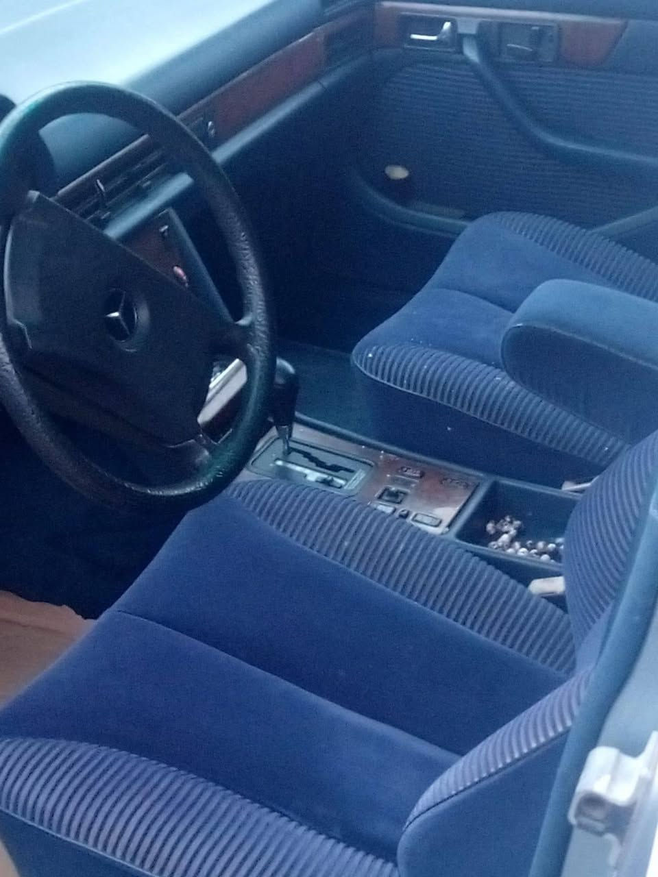 سلام عليكم ورحمه الله وبركاته مارسدس رءاسي موديل 1987كفاله عامه تخم تاير ماشيه 175الف حقيقي دبل فين بم دبل مروحه كشنات اماميه كهرباء محرك بلاد 300sEصدر جديد فتحت سقف كهربائيه ستيرن كهرباء تبريد ثلج برده خلفيه كهرباء بردات جانبيه خلفيه دخل مخمل ازرق طوارءهه موجوده بل باب شلعه وا معدل سياره نقصهه بس علامه بنيد سياره دبل سويج ريمون شغالات رقم بغداد باسمي تحويل ثاني يوم التواصل ***********وا***********بي واتساب *********** سعر 140وا بيه مجال
