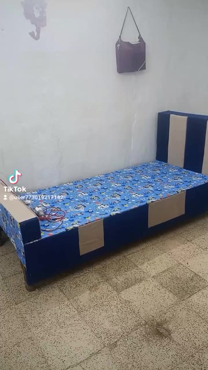 تخت نفر خشب عراقي لوح الطول متريت عرض 90 قمة الجمال مدوشم جديد اليوم كمل خشب ثقيل السعر 50 عنوان موصل حي عدن الايسر للتواصل خاص مفتوح


**إذا كنت صاحب هذا الإعلان وتريد حذفه لأي سبب، رجاءا أرسل رسالة إلى الدعم الفني**