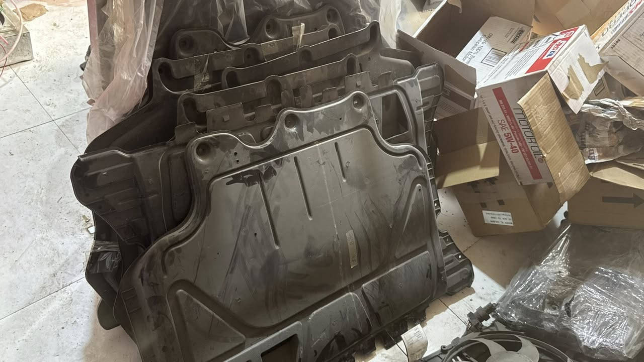 مركز بيتل
تصفيه محل وتخفيضات
متوفر حدادية - تبريد - كماليات - تفصيخ - زيوت وفلاتر 
بيتل - باسات - جيتا - تيكوان - كولف - اطلس 
جميع الموديلات 
العنوان البصرة التنومة شارع 40
تواصل ***********
يوجد توصيل جميع المحافظات
