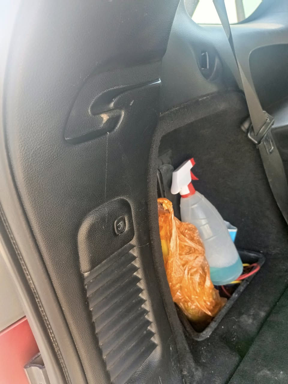 السلام عليكم دورنكوموديل2013 تفاصيل السياره سونار مرفوق مع الصور ماكينه ماكينه ثمانيه فول مواصفات فتح الكاميرا التحكمات ستيرن مثبت سرعه شاشه كامير قلابه حساسات خلفيه كشنات جلد وكهربائيه سبع راكب ثلاث قطع تبريد ماكينه وكير مكفولات مكان السياره ناصريه الغراف *********** سعر السياره 165 وبيها مجال الشراي
