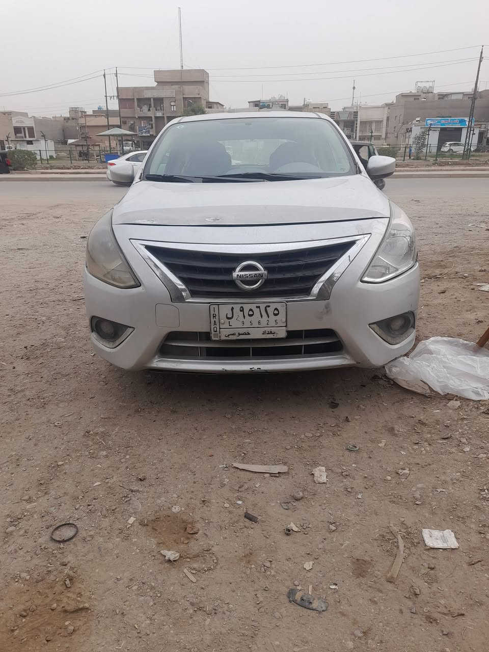 سلام عليكم نيسان فيرسة موديل ١٩ وارد امريكي حادثه جاملغ أمامي سيارة نضيفة يرادله ترتيب فقط سعر ٨٥ وبيه مجال حك جيه مكان دورة رقم ***********
