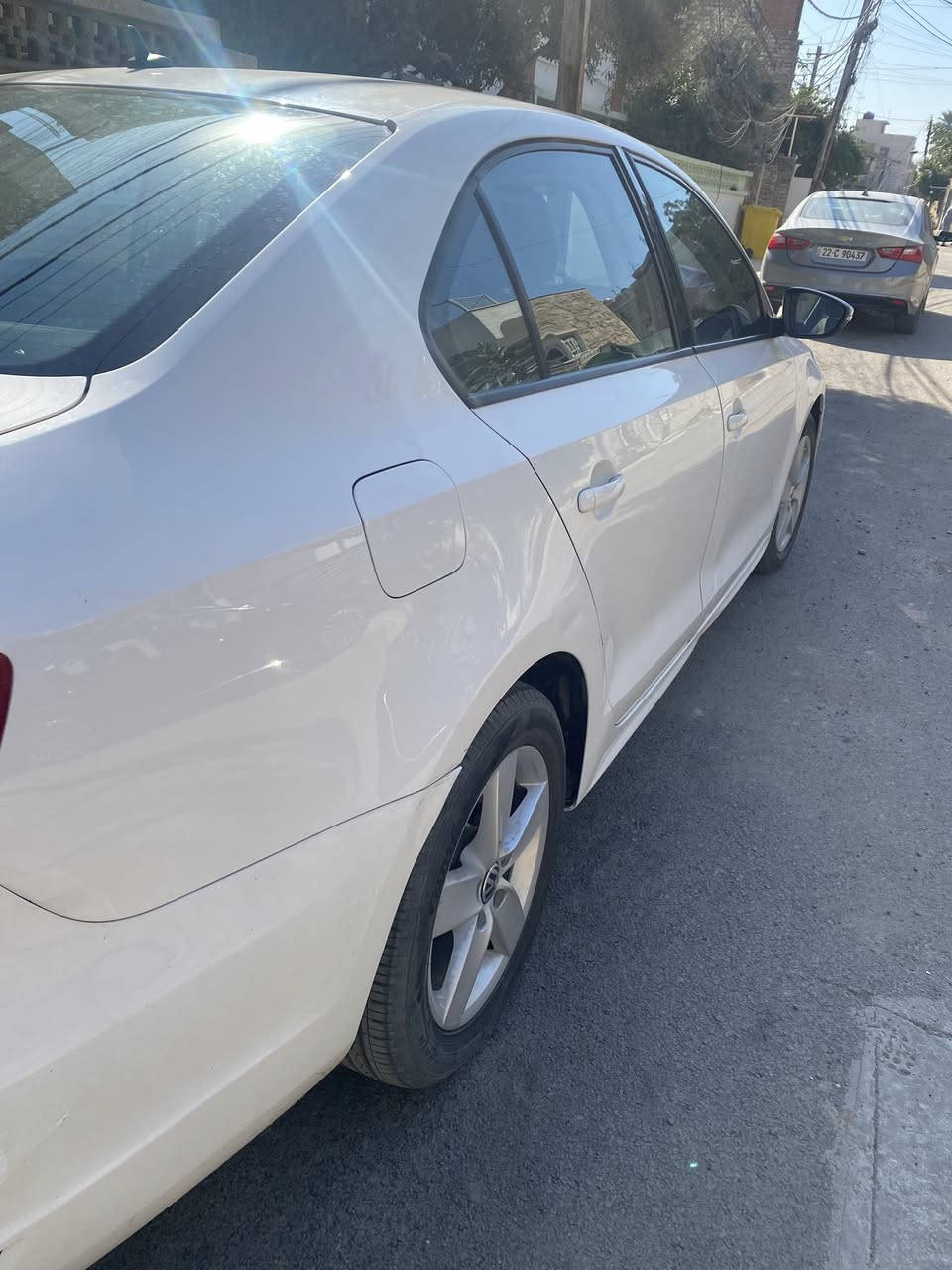 جيتا ١٢ خليجي مكفول من صبغ وضرر تبريد قطعتين تايرات تخم كامل جديد فتحة ارضية مغلفة جلد مكانها بغداد الكرخ اي استفسار 
***********
