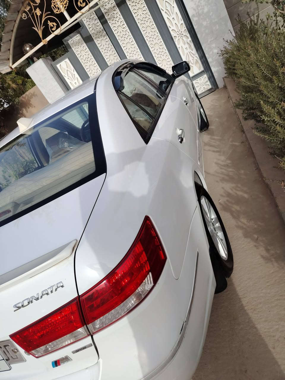 سلام عليكم سياره سوناتا شكل القديم موديل ٢٠١١ رقم بغداد كير مكينه حداديه تبريد خير من الله ١٤٥ بيه مجال رقم التلفون ***********
