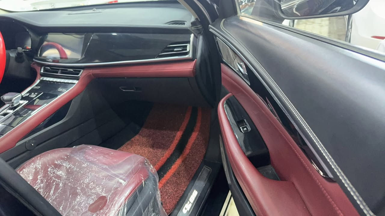 جانجان فئتها 85 
فول مواصفات 
موديل 2020 
مكينه كير تبريد حداديه 
كوله جديد ع وضع الشركه
لا صبغ ولا فتح ولا بارد 
كفاله عامه السياره 
مكان السياره نجف
الستفسار هدد رقمي
***********
