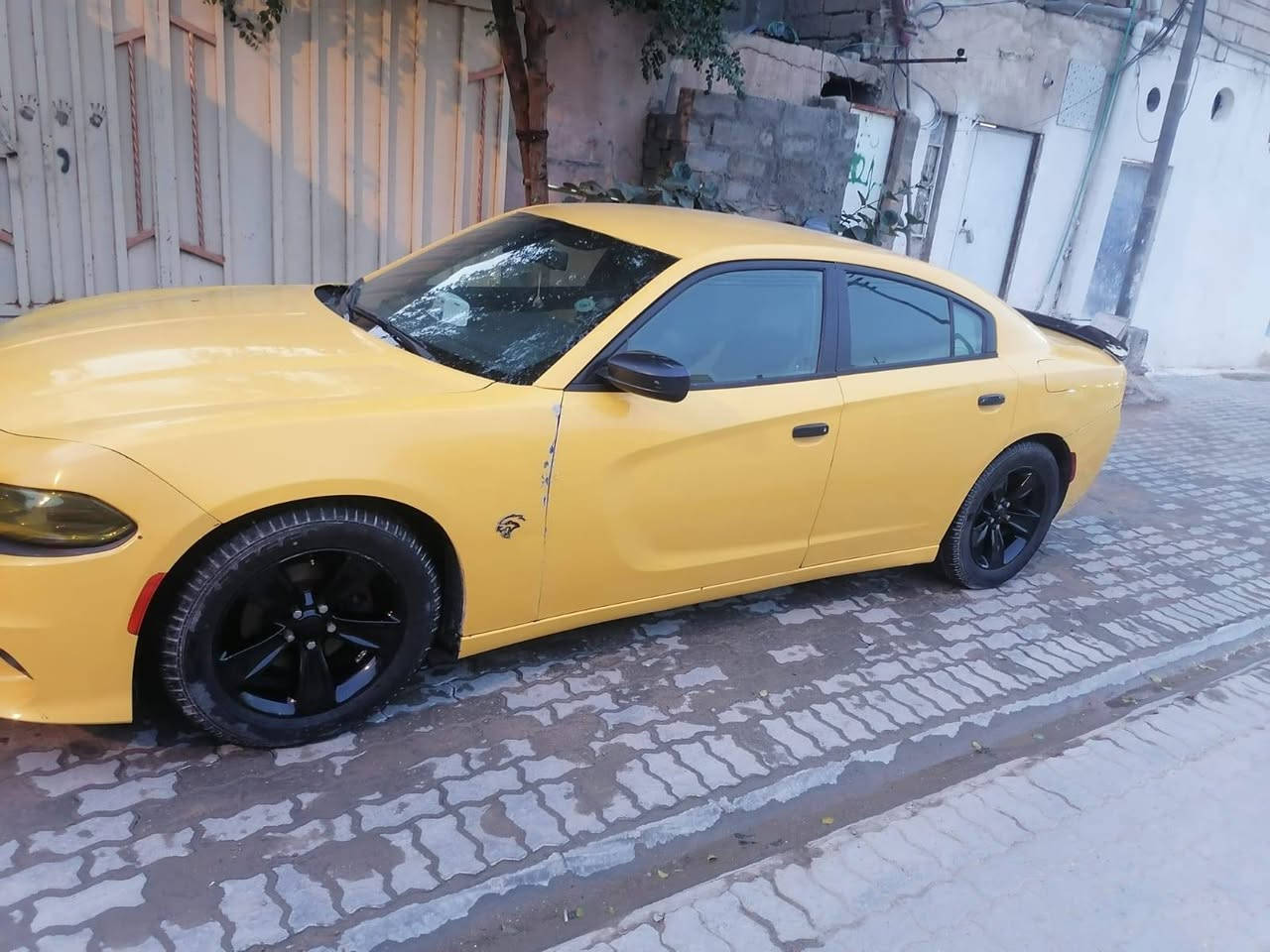 جارجر SXT تكسي اصل مديل 17 
1-مكينه وكير توني شاديهن  3/600

2- تخم تاير 

3- منضومه تبريد جديده 

4- حداديه جديده 

5- كشان حضن 

6- منصومه بلاديه لايتات اوزون

7- اخو المكفول 

للبيع مستعجل مكاني البصره 

***********
