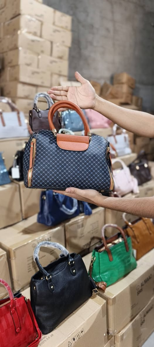 🌸 وصل الجديد إلى معرض التميمي! 🌸

هل تبحثين عن حقيبة تجمع بين الأناقة، الجودة، والسعر المناسب؟

 معرض التميمي يوفر لكِ تشكيلة مميزة من الحقائب النسائية بتصاميم عصرية تناسب جميع الأذواق والمناسبات، مع ألوان متنوعة وخامات عالية الجودة تمنحكِ إطلالة أنيقة في كل وقت.

👜 مميزات تشكيلتنا:

أحدث الموديلات العصرية.

خامات متينة وجودة ممتازة.

ألوان تناسب جميع الإطلالات.

مناسبة للاستخدام اليومي والمناسبات.

البيع  بالمفرد بأسعار منافسة.

سواء كنتِ تبحثين عن حقيبة للعمل، أو للجامعة، أو للمشاوير اليومية، أو لمناسبة خاصة، ستجدين ما يناسب ذوقك في معرض التميمي.

📍 معرض التميمي 📞 للطلب والاستفسار: 

🌹❤*********** واتساب ❤🌹

✨ اختاري حقيبتك المفضلة اليوم، وتألقي بإطلالة تجمع بين الأناقة والعملية.

#معرض_التميمي #حقائب_نسائية #حقائب #موضة #شنط_نسائية #الجملة #المفرد #العراق
