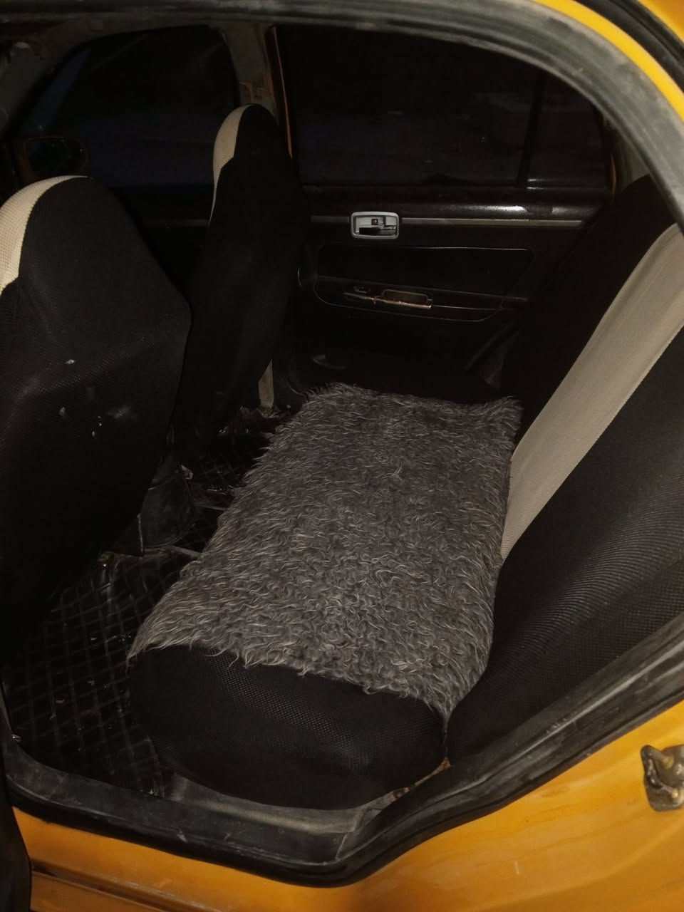 سي كي 2013كصه جديدة للبيع 
كاربون بنزين شرعي انا 
كير محرك شرط 
تبريد تدفئه شرط 

طخم تايرات جديدة 
الضرر بيها جامغ امامي وخلفي طخات بسيطه مال شارع بدون دواخل 
صبغ عام مصبوغه بيها مكانات معجون تلقيط 
رقم نينوى مسطره السعر،40بيها مجال شي بسيط التواصل ***********العنوان الموصل
