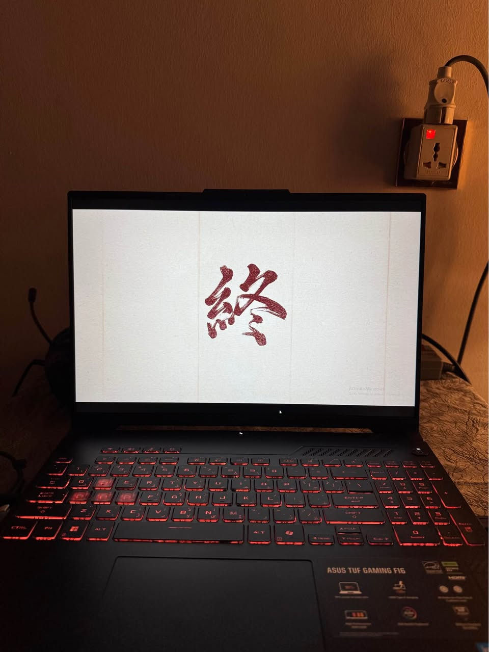 � شاشة كبيرة 16 إنج 

� اللون: رمادي (Mecha gray￼)

� المعالج: Intel Core 5 210H

� كرت الشاشة: NVIDIA RTX 3050 خارجي 6GB

� الرام: 16GB DDR4

� التخزين: 512GB SSD PCIe Gen4 (سرعة عالية جداً

� واي فاي: WiFi 6 + بلوتوث

� منافذ: USB 3.2 + Type-C

️ كيبورد: عربي + انكليزي

استعمال خفيف جداً أقل من 10 ساعات، نظيف جداً مثل الجديد

� ويا الجهاز: هدية🎁🎁

.ماوس كيمنك

.+سماعات كيمنك محيطية

الموقع موصل / الجانب الايسر 

🚚 توصيل متوفر لكل محافظات العراق

💰 السعر: 1,050,000 دينار عراقي

📞 للتواصل: *********** موصل, نينوى
