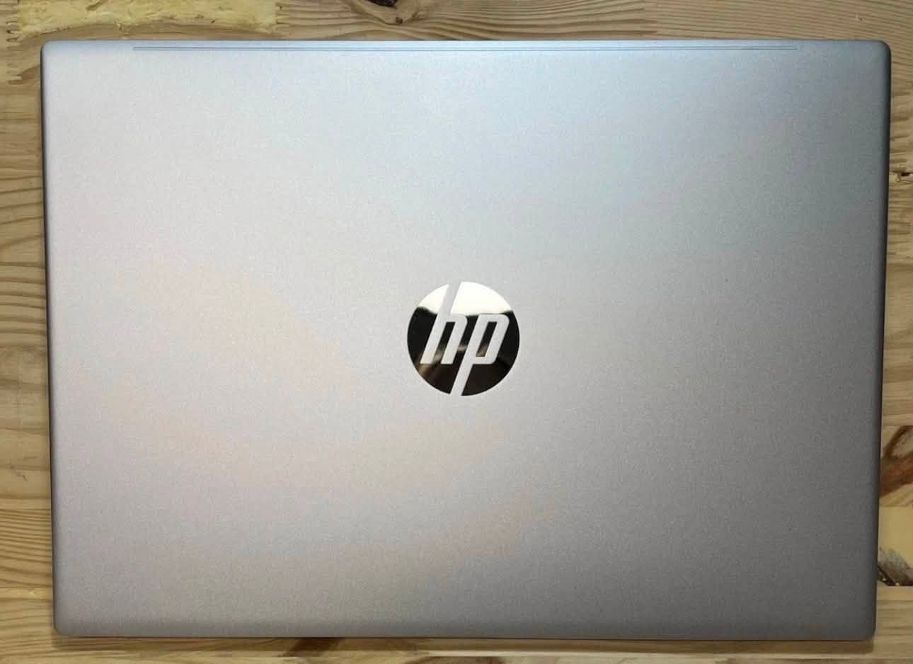 HP Pavilion 16
الشاشه WUXGA شاشه لمس  FHD+
المعالج : Intel Ultra 7 155U 
يحتوي على وحدة NPU خاصة بالذكاء الاصطناعي 
الرام : DDR5  16GB 
الخزن: 512GB NVMe M.2
للتواصل : *********** واتس
