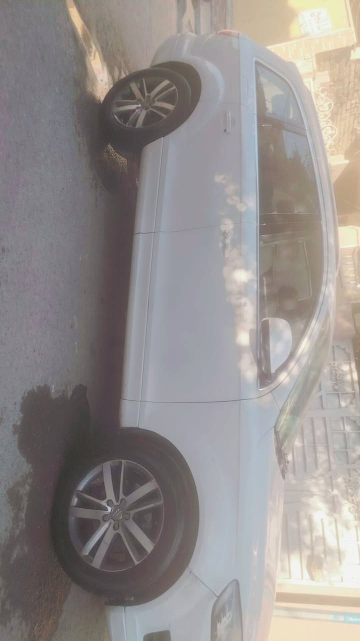 السلام عليكم
Q7 أودي
موديل ٢٠١٢
فول مواصفات
بانوراما دبل سلايت
مري شفط
باب خلفي شفط
كشنات جلدكهربائي
٣قطع تبريد ٣بردات
٧راكب تخم تايرنضيف
كير جديد بس المكينه
بيه ولف مكينه٦ سلندر باب
الصدربيه ضربه ومصلح نفسه
اصل خليجي العنوان بغداد
السعر ١٦٠وبيه مجال
*********** واتساب موجود
