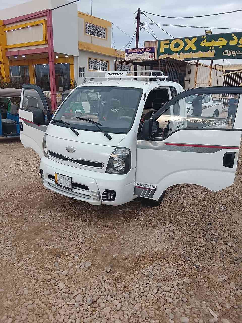 السلام عليكم 
كيه بنكو للبيع 
موديل 2014 
محرك 2700  
مكينه وكير وكسل نضيفات 
كهربايات  شغاله داخله نضيف تخم تايرات نضيف 
صدره نضيف ما بيه اي نقص 
الرقم بصره راعيه يحول ما عده اي مشكله 
سياره بيه صبغات
السعر 85$ 
العنوان بابل الحمزة القربي للاستفسار 
***********
